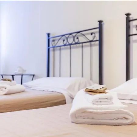 Bed & Breakfast Happiness - Center *