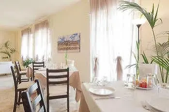 Bed & Breakfast Happiness - Center *